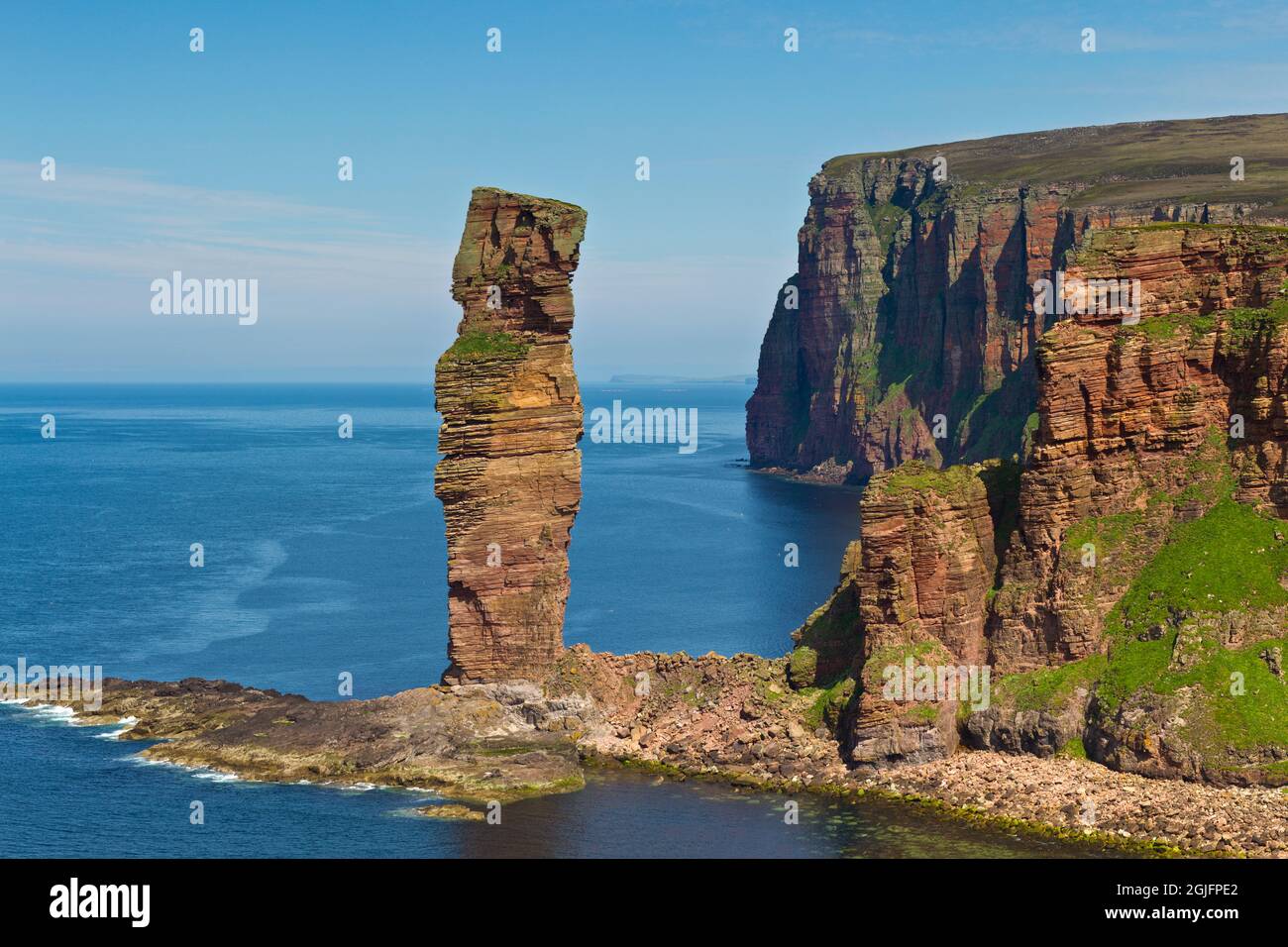 1000ft high cliffs and sea stack, Isle of Hoy, Orkney Stock Photo