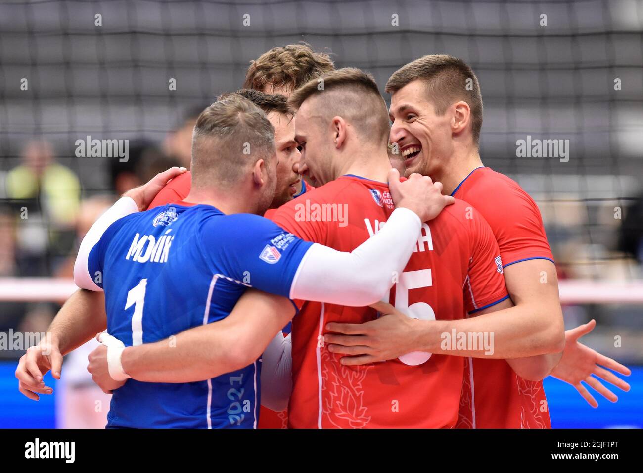 Group game volleyball players hires stock photography and images Alamy