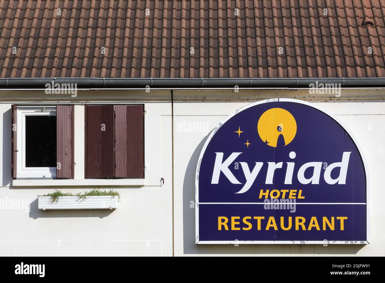 Macon, France - March 15, 2020: Kyriad hotel logo on a wall. Kyriad is a hotel  chain in France and belong to Louvre hotels group Stock Photo - Alamy
