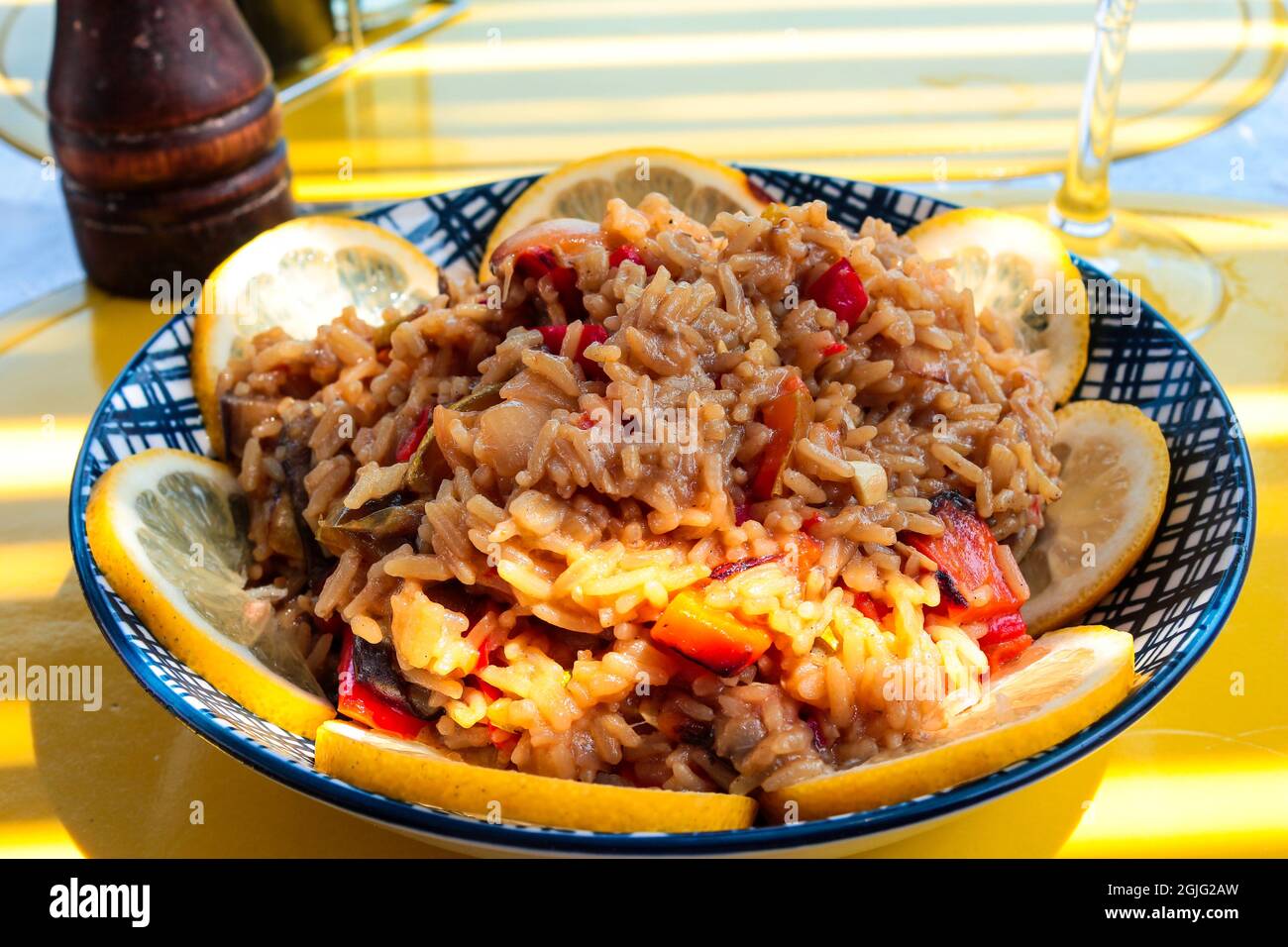 Paella de verduras. Vegan paella. Vegetable Paella Stock Photo Alamy