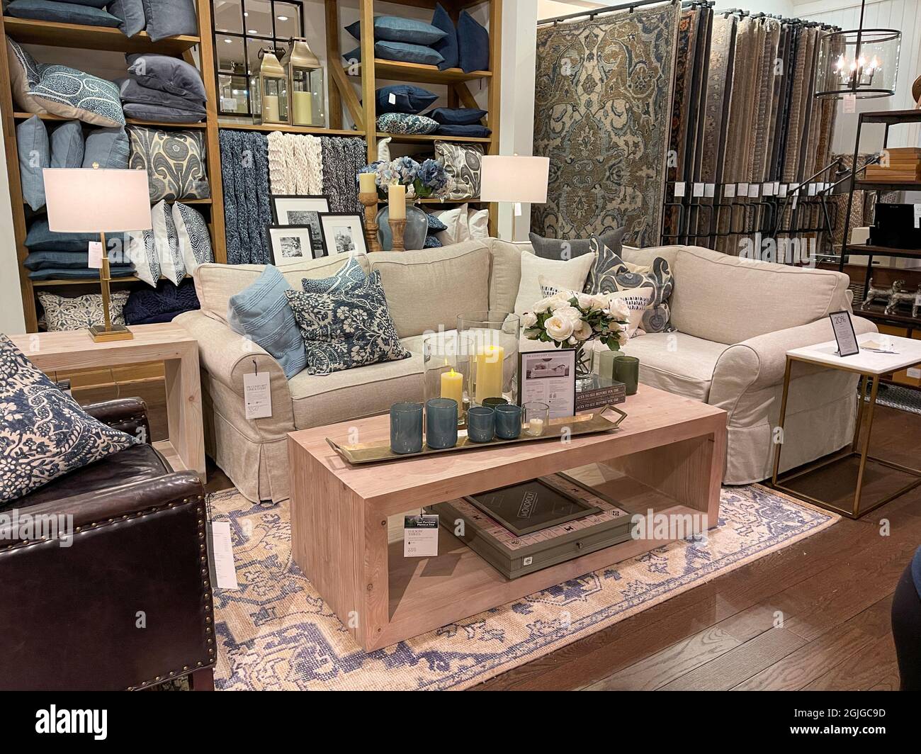 Potterybarn High Resolution Stock Photography and Images - Alamy