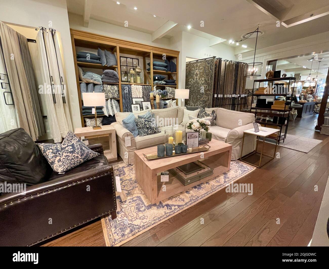 Pottery Barn Home Decor and Accessories Store, NYC Stock Photo - Alamy