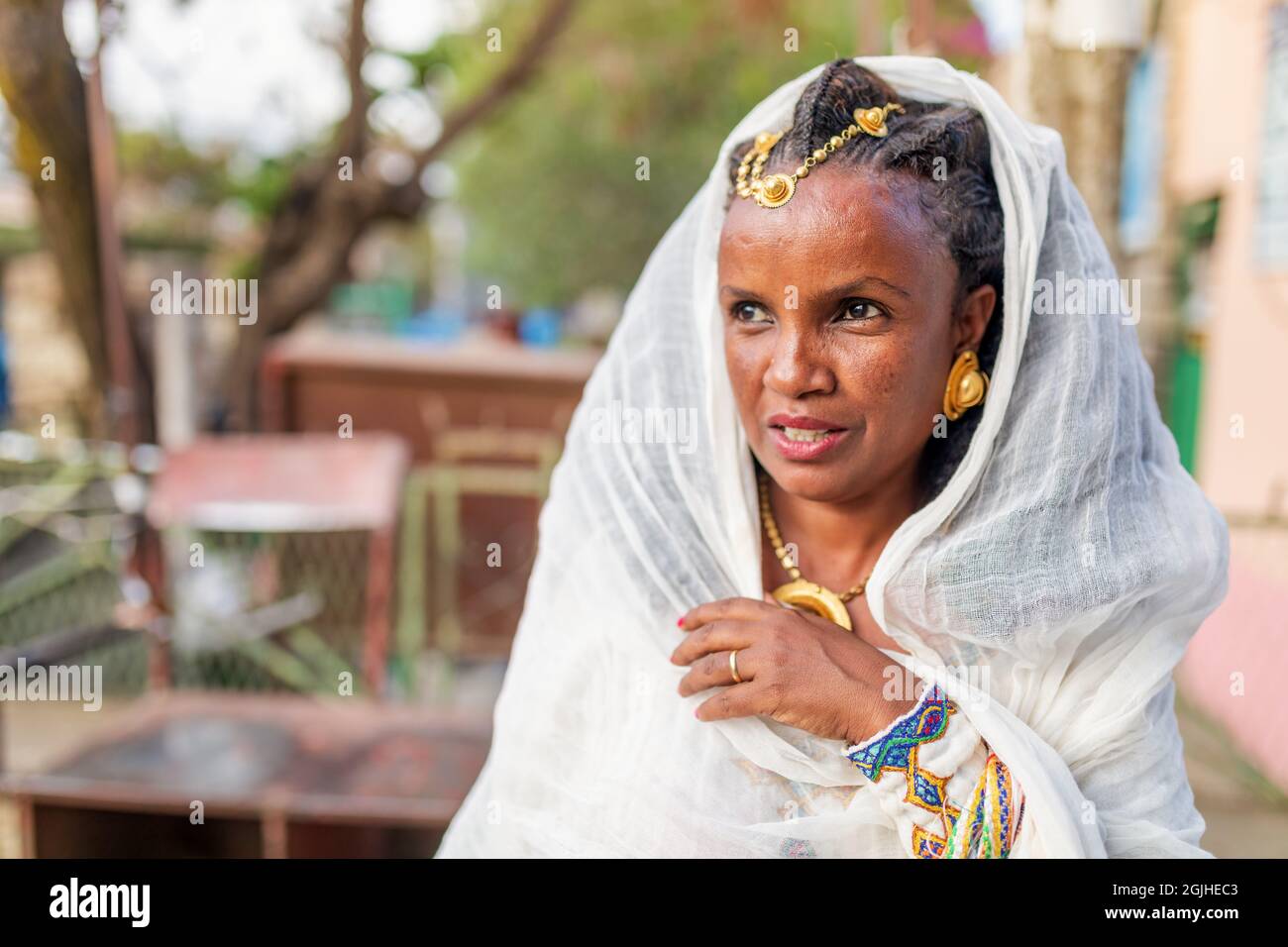 Mekelle, Ethiopia - April 28, 2019: Ethiopian beautiful woman with  traditional costume on the street in Mekelle, second largest city and  capital of Ti Stock Photo - Alamy
