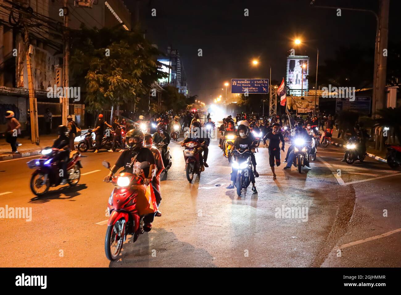Bangkok, THAILAND - August 22, 2021: Anti-government protesters shoot the  fireworks to Riot police line during clashed at Vibhavadi Rangsit Road  Stock Photo - Alamy