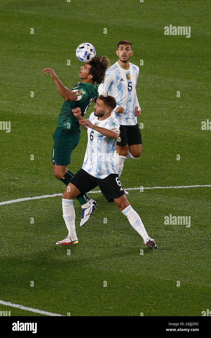 Buenos Aires, Argentina. 09th Sep, 2021. BUENOS AIRES - SEPTEMBER 9: Forward Marcelo Moreno (9) of Bolivia and defender Germán Pezzella (6) of Argentina fights for the ball with during a match between Argentina and Bolivia as part of South American Qualifiers for Qatar 2022 at Estadio Monumental Antonio Vespucio Liberti on September 9, 2021 in Buenos Aires, Argentina. (Photo by Florencia Tan Jun/PxImages) Credit: Px Images/Alamy Live News Stock Photo