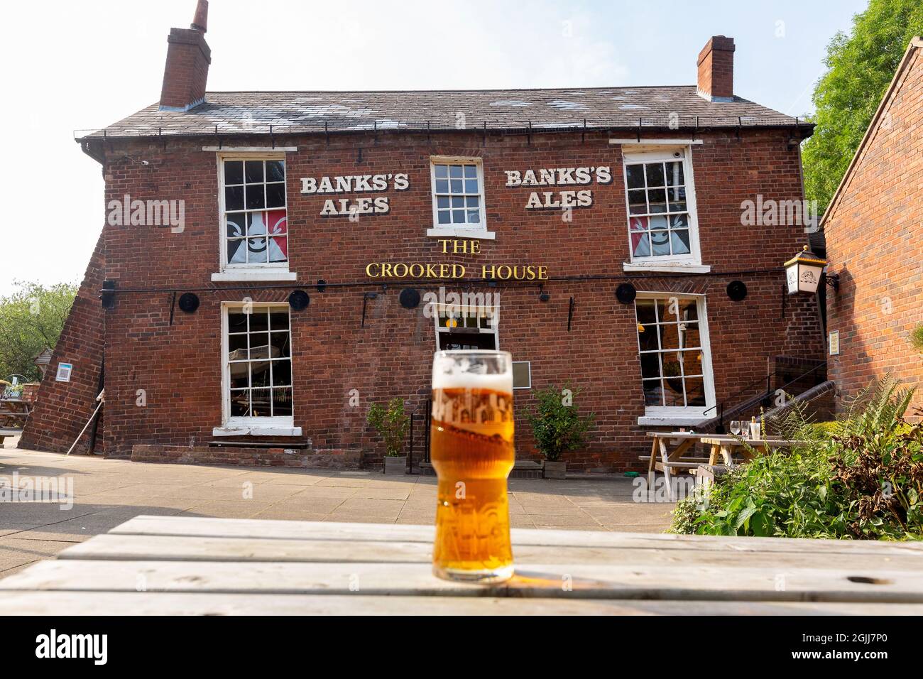 The crooked house dudley hires stock photography and images Alamy