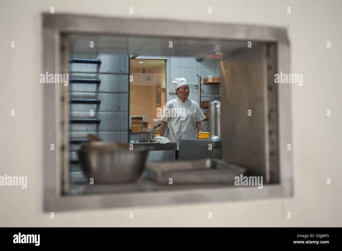 Restaurant kitchen through window hires stock photography and images