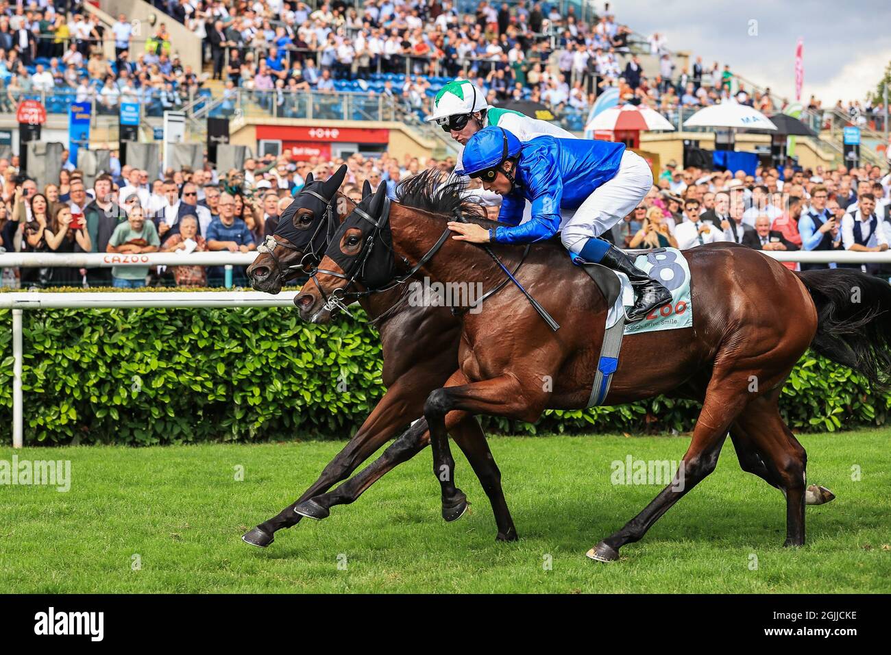 No 8 Noble Truth ridden by William Buick wins the Cazoo Flying Scotsman Stakes Stock Photo