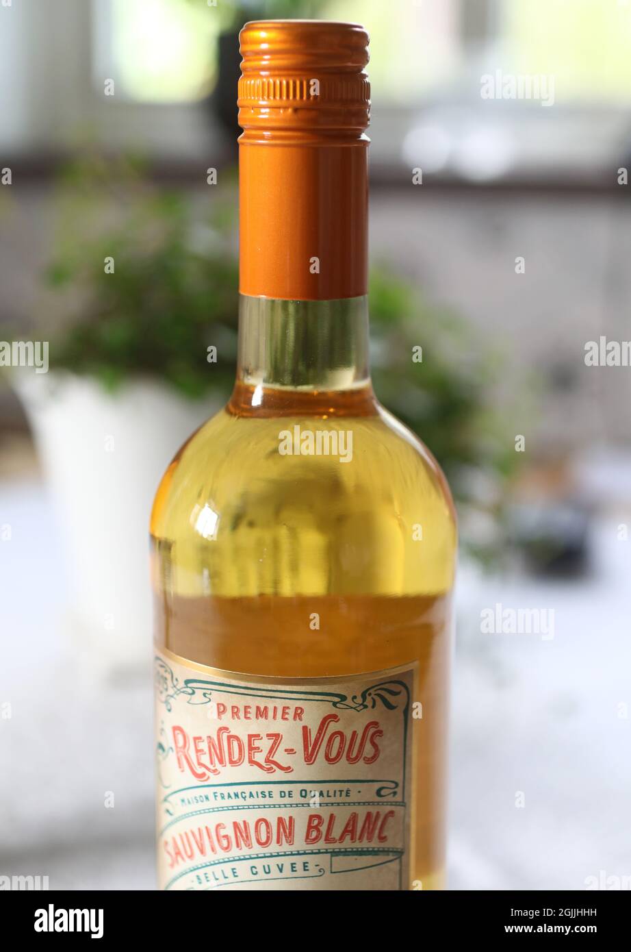 rendez-vous-wine-bottle-stock-photo-alamy