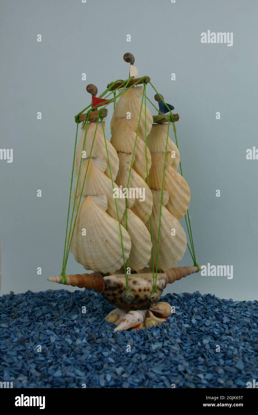 Bild Muschelschiff auf Muschelmeer Stock Photo