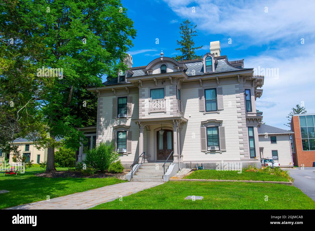 Browning House at 69 Front Street in historic town center of Exeter ...