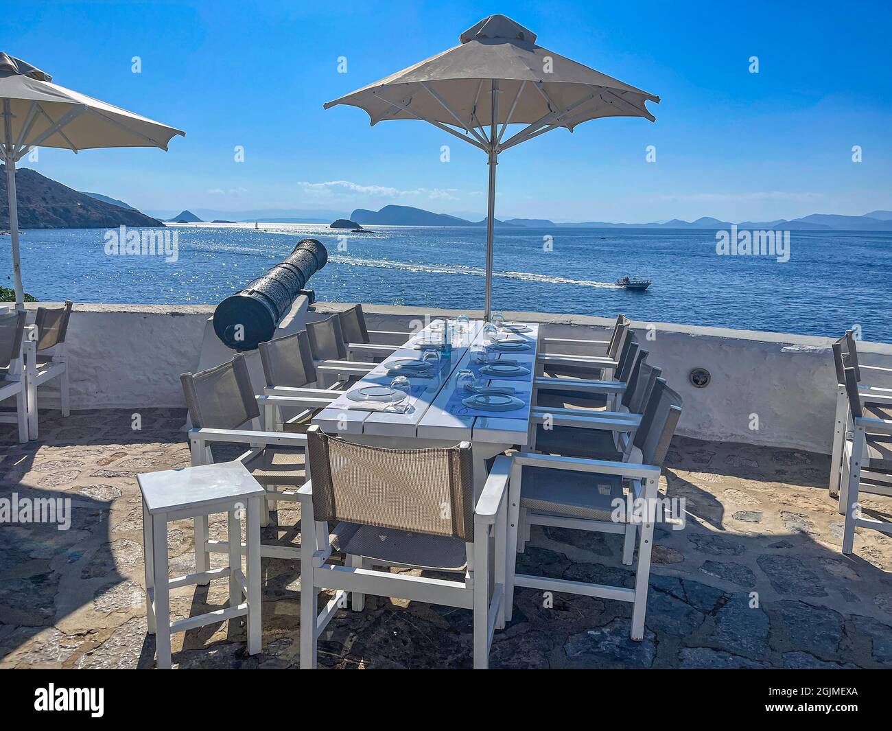 Hydra Greece Restaurant Hi Res Stock Photography And Images Page 2 Alamy