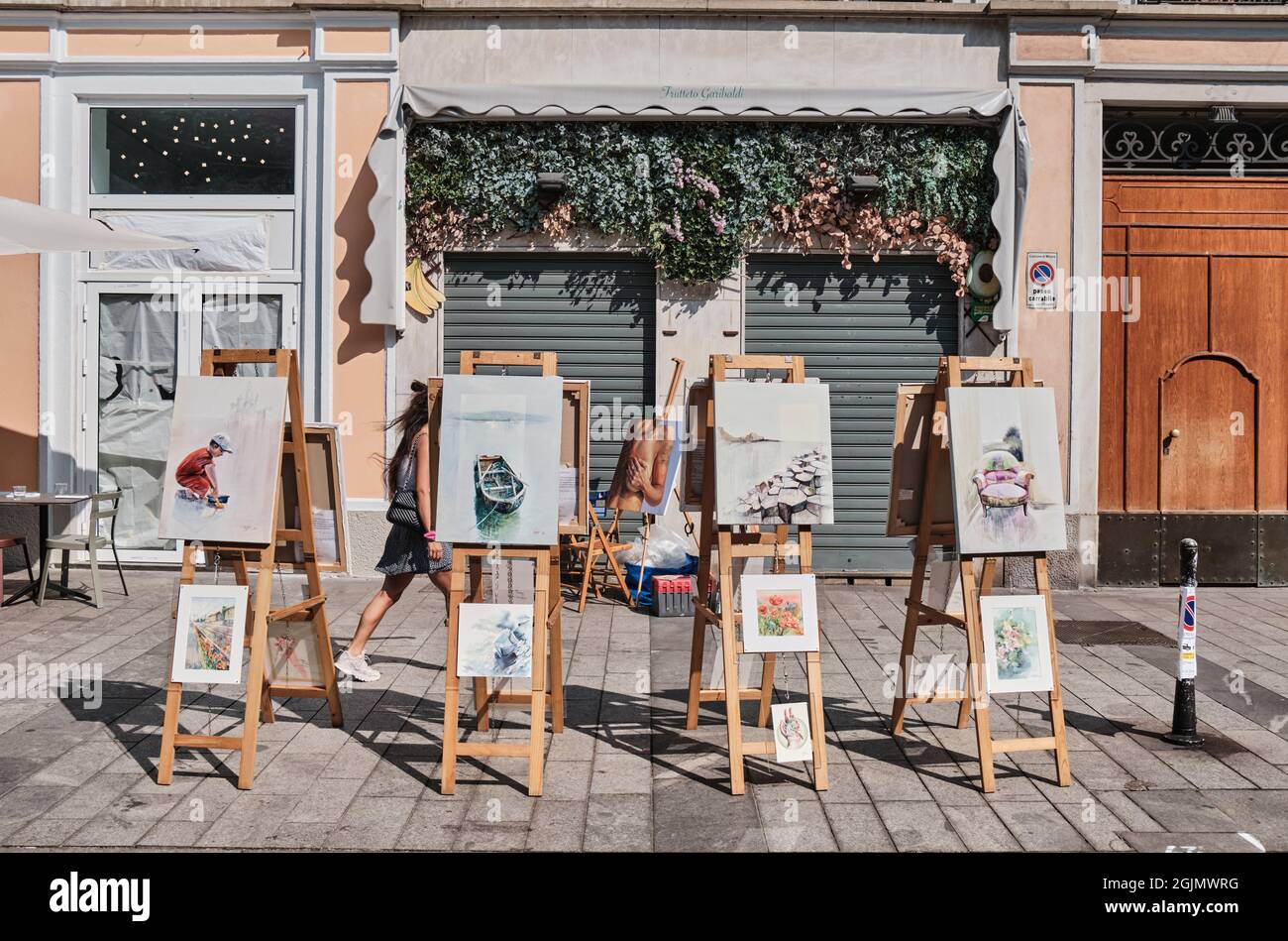 International furniture industry hires stock photography and images