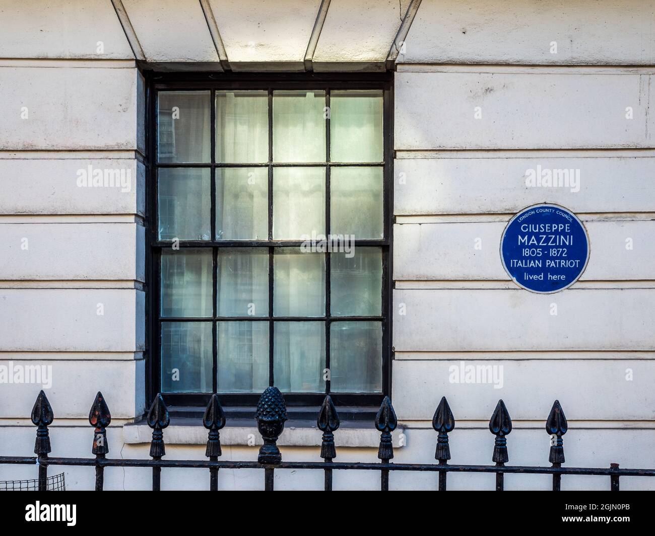 Guiseppe Mazzini Blue Plaque London at 183 North Gower Street Bloomsbury London. GIUSEPPE MAZZINI 1805-1872 ITALIAN PATRIOT lived here. Stock Photo