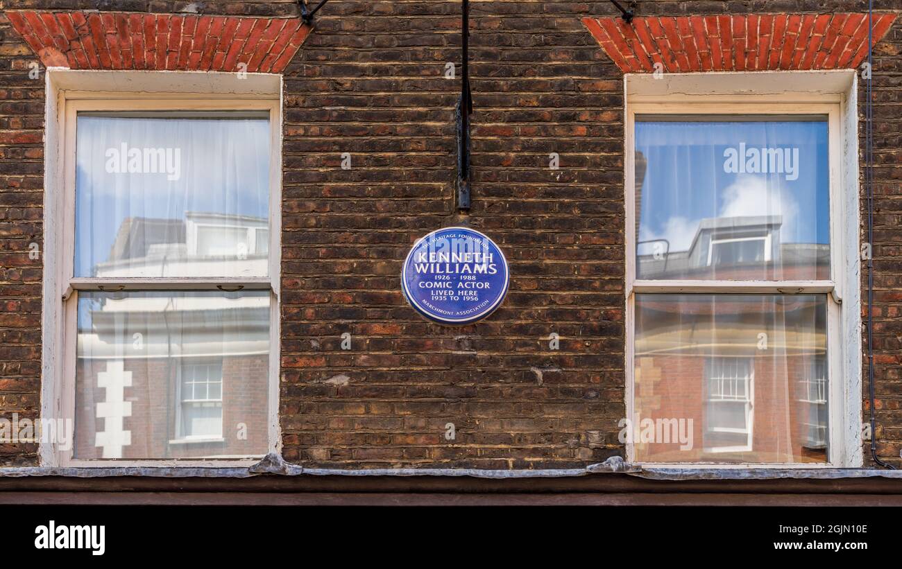 Kenneth Williams Blue Plaque at 57 Marchmont Street London - From 1935 to 1956 he lived with his parents in a flat above his father’s barbers shop. Stock Photo