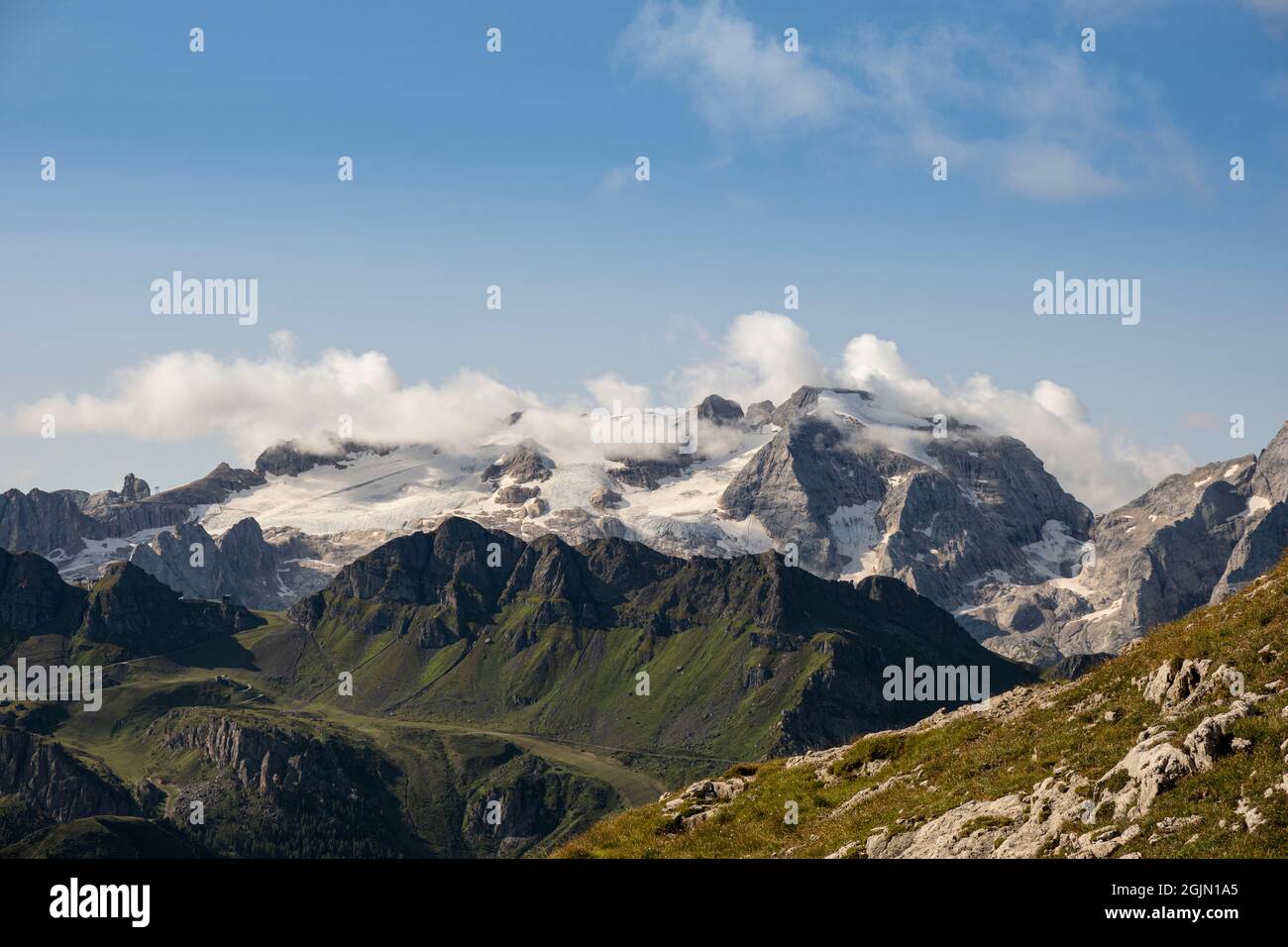 Panorama scenery in dolomites hi-res stock photography and images - Alamy
