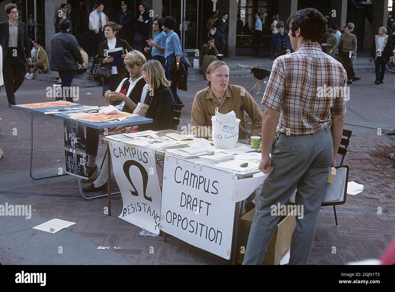 USA december 1968. Students at University of California Berkeley at tables with signs Campus resistance, Campus draft opposition and collecting money for March for peace. 6-1-19 Credit Roland Palm ref 6-1-11 Stock Photo