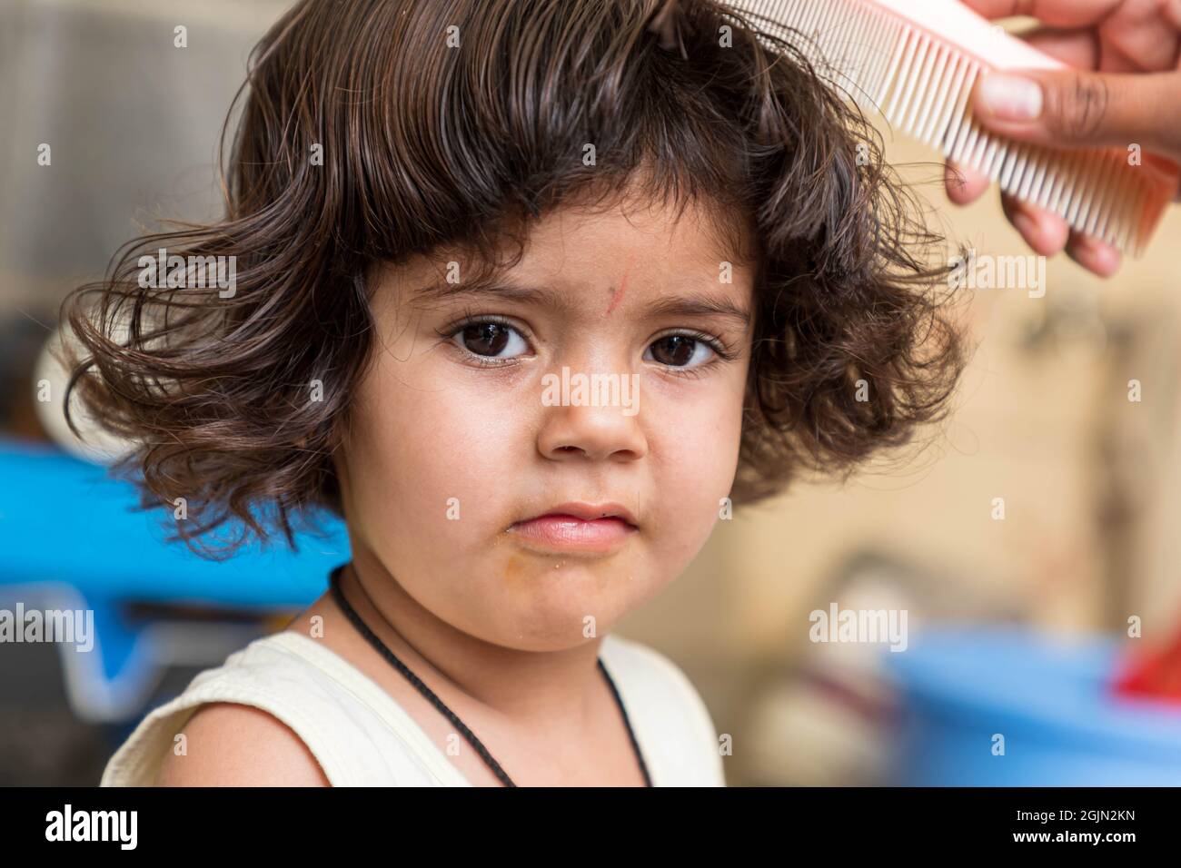 Hair care little girl hairdressing hi-res stock photography and images -  Page 2 - Alamy