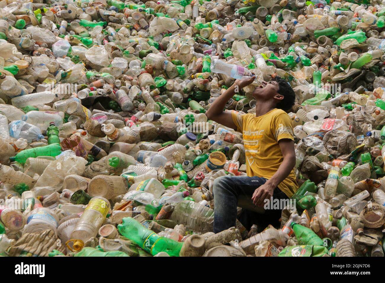 Plastic bottle recycling factory in Chattogram, Bangladesh Stock Photo