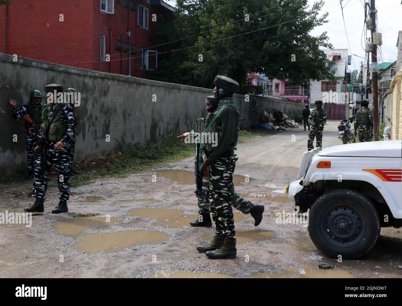 Srinagar India 10th Sep 21 Indian Paramilitary Soldiers Patrol Near The Site Of A Grenade Attack At A Market In Srinagar Kashmir On Friday September 10 21 At Least One Pedestrian And