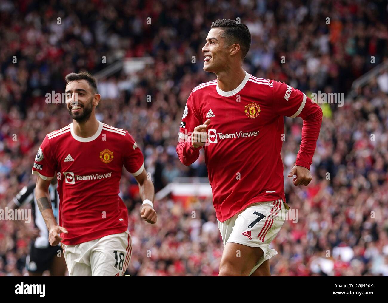 Manchester United's Cristiano Ronaldo celebrates at the final whistle Stock  Photo - Alamy