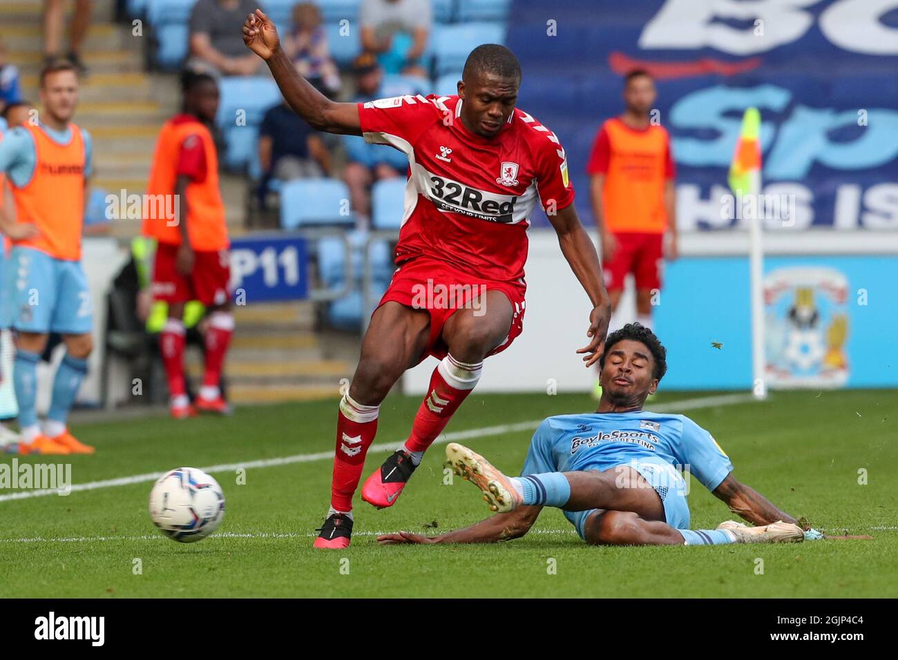 COVENTRY, UK SEPT 11TH Middlesbrough's Anfernee Dijksteel is challenged by Coventry City's Ian Maatsen during the second half of the Sky Bet Championship match between Coventry City and Middlesbrough at the Ricoh Arena, Coventry on Saturday 11th September 2021. (Credit: John Cripps | MI News) Credit: MI News & Sport /Alamy Live News Stock Photo