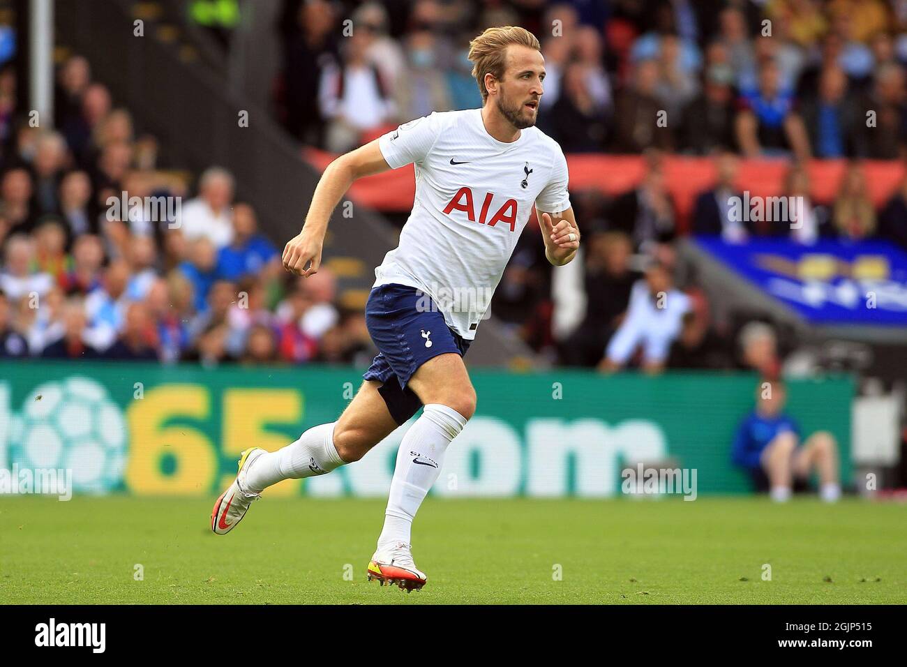 London, UK. 11th Sep, 2021. Harry Kane of Tottenham Hotspur in action during the game. Premier league match, Crystal Palace v Tottenham Hotspur at Selhurst Park stadium in London on Saturday 11th September 2021. this image may only be used for Editorial purposes. Editorial use only, license required for commercial use. No use in betting, games or a single club/league/player publications. pic by Steffan Bowen/Andrew Orchard sports photography/Alamy Live news Credit: Andrew Orchard sports photography/Alamy Live News Stock Photo