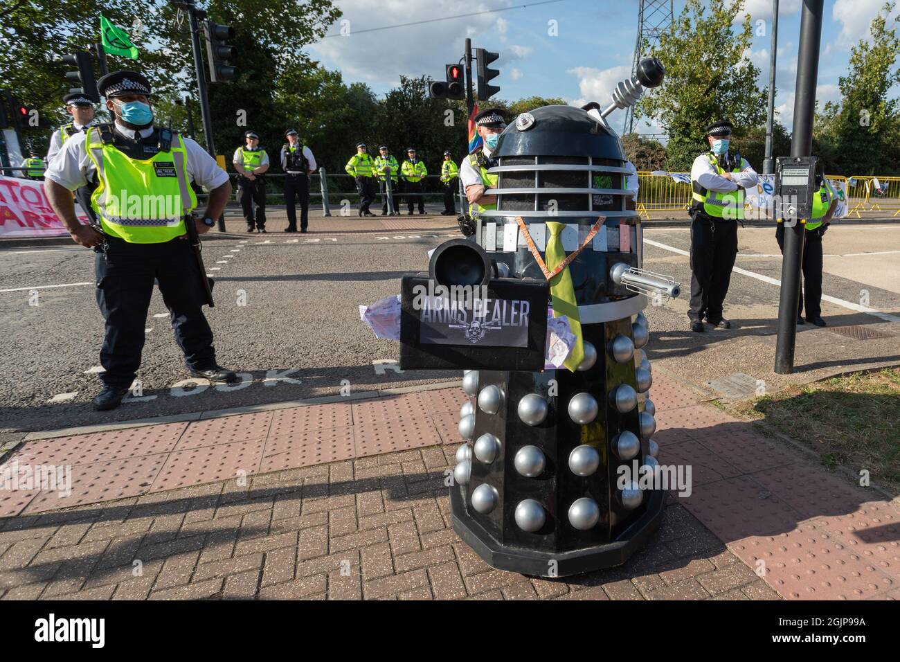 World biggest arms fair hires stock photography and images Alamy