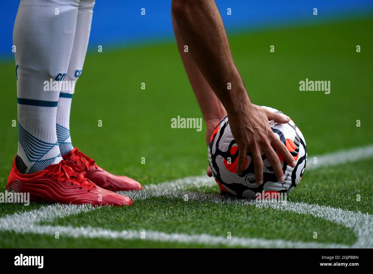 The ball is placed for a corner kick during the Premier League match at The King Power Stadium, Leicester. Picture date: Saturday September 11, 2021. Stock Photo