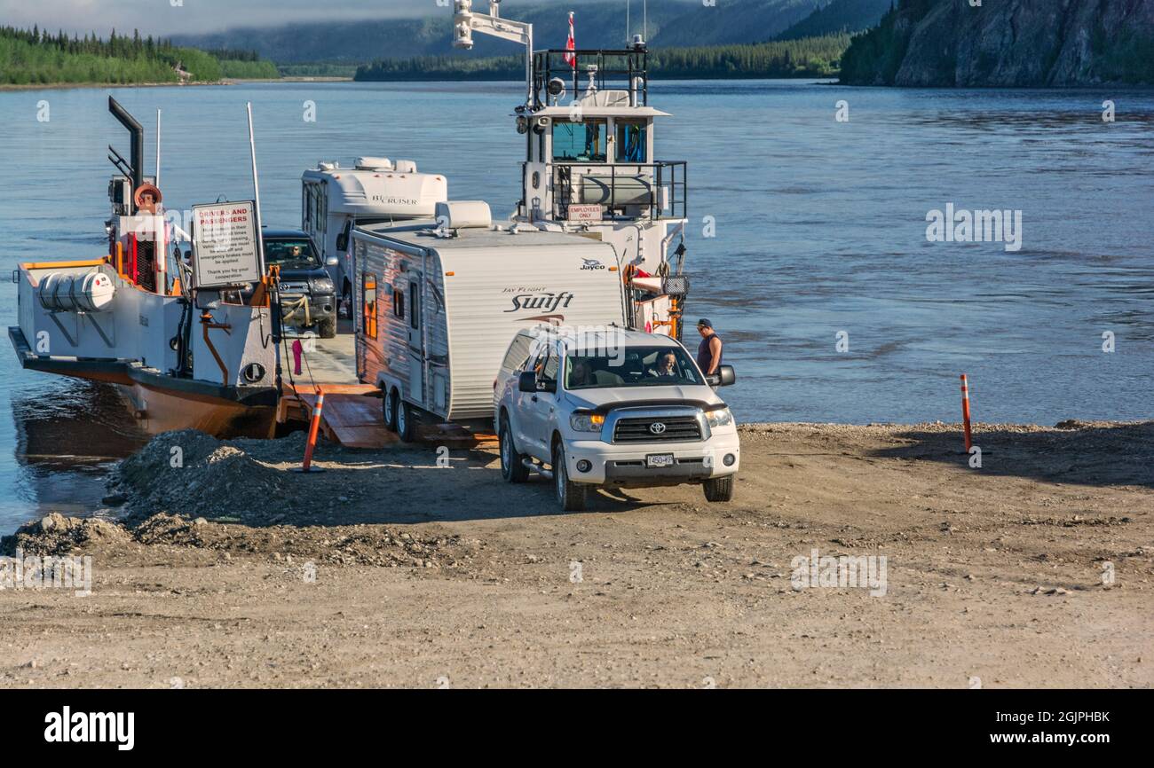 Canada, Yukon Territory, Dawson City, Yukon River, car ferry at landing