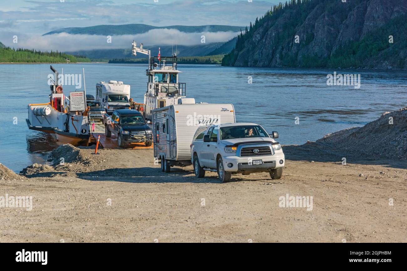 Canada, Yukon Territory, Dawson City, Yukon River, car ferry at landing