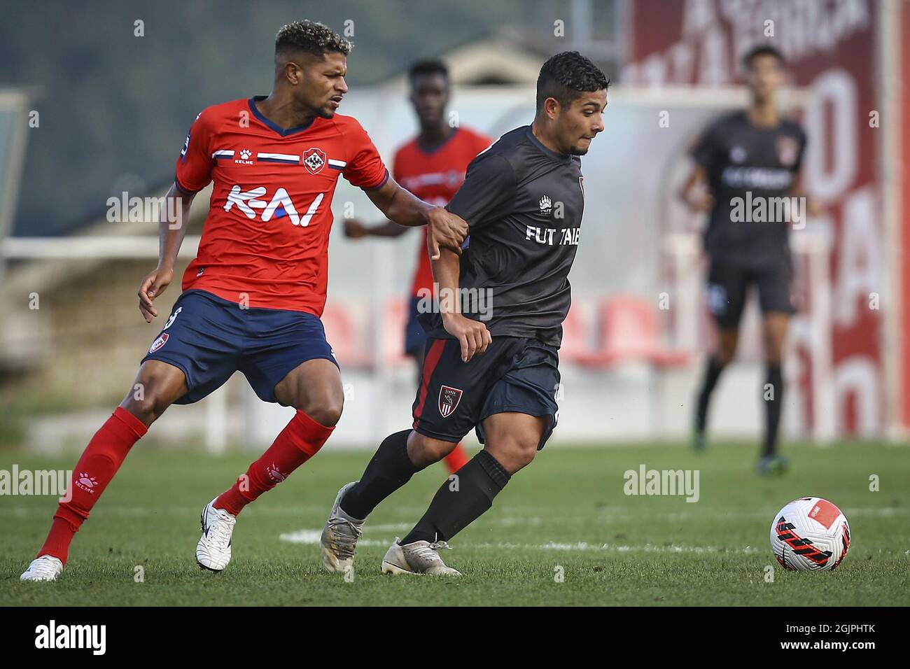 azeméis.net - FUTEBOL  A UD Oliveirense empatou hoje (0-0) contra o Paços  de Ferreira, no Estádio Carlos Osório, em jogo a contar para a jornada 10  da Liga 2. A equipa