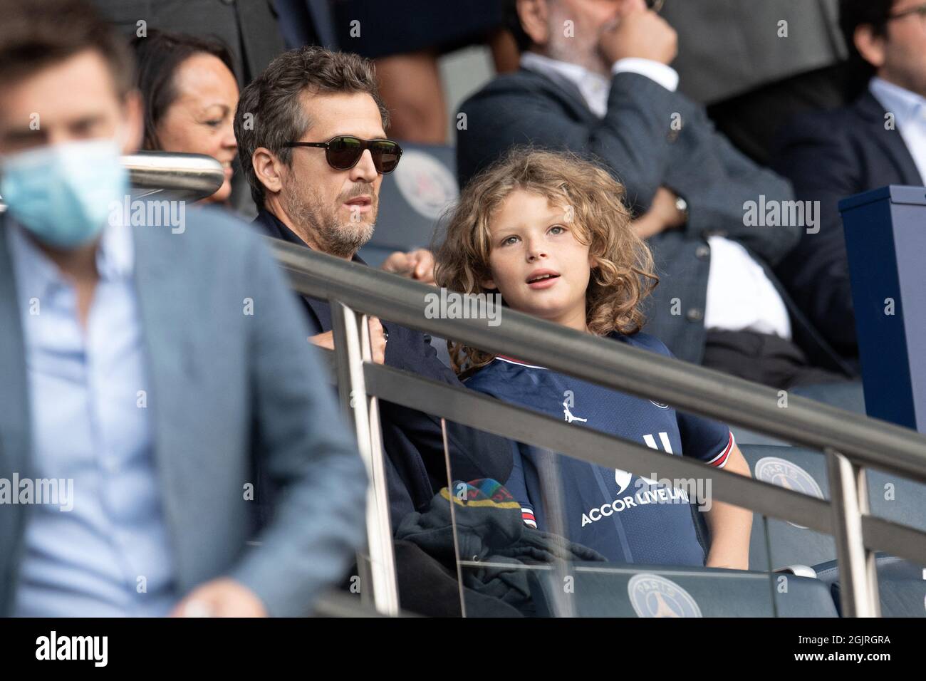 Guillaume canet and their son hi-res stock photography and images - Alamy
