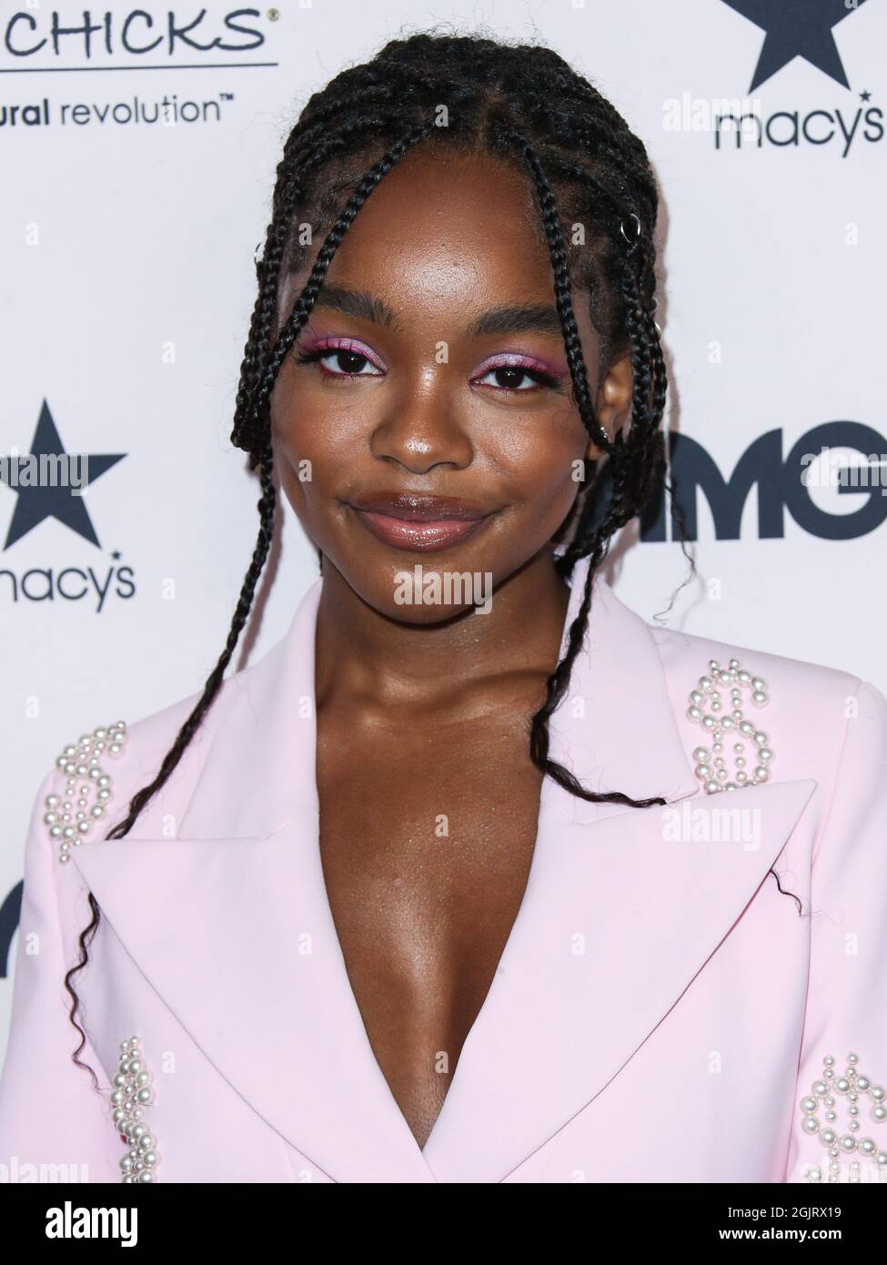 Show Moschino High Resolution Stock Photography And Images Alamy