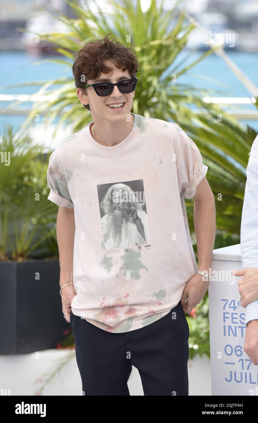 Timothee chalamet sunglasses hi-res stock photography and images - Alamy