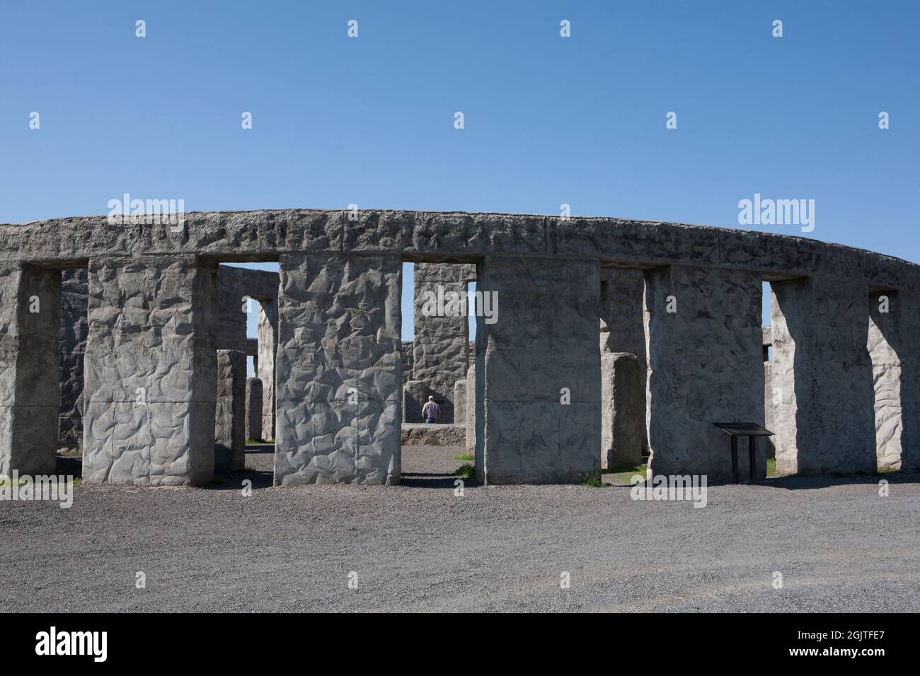 Samuel Hill built a concrete 'Stonehenge' as a memorial of the 13 Klickitat County men killed in World War I. It is a full-size replica of England's f Stock Photo