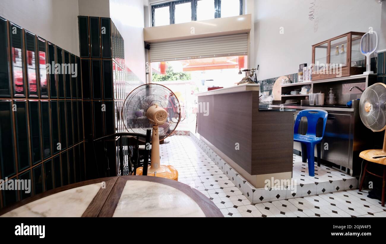Look at EK TENG PHU KI () Heritage Coffee Shop, Phat Sai,  Samphanthawong, Chinatown Bangkok Thailand Stock Photo - Alamy