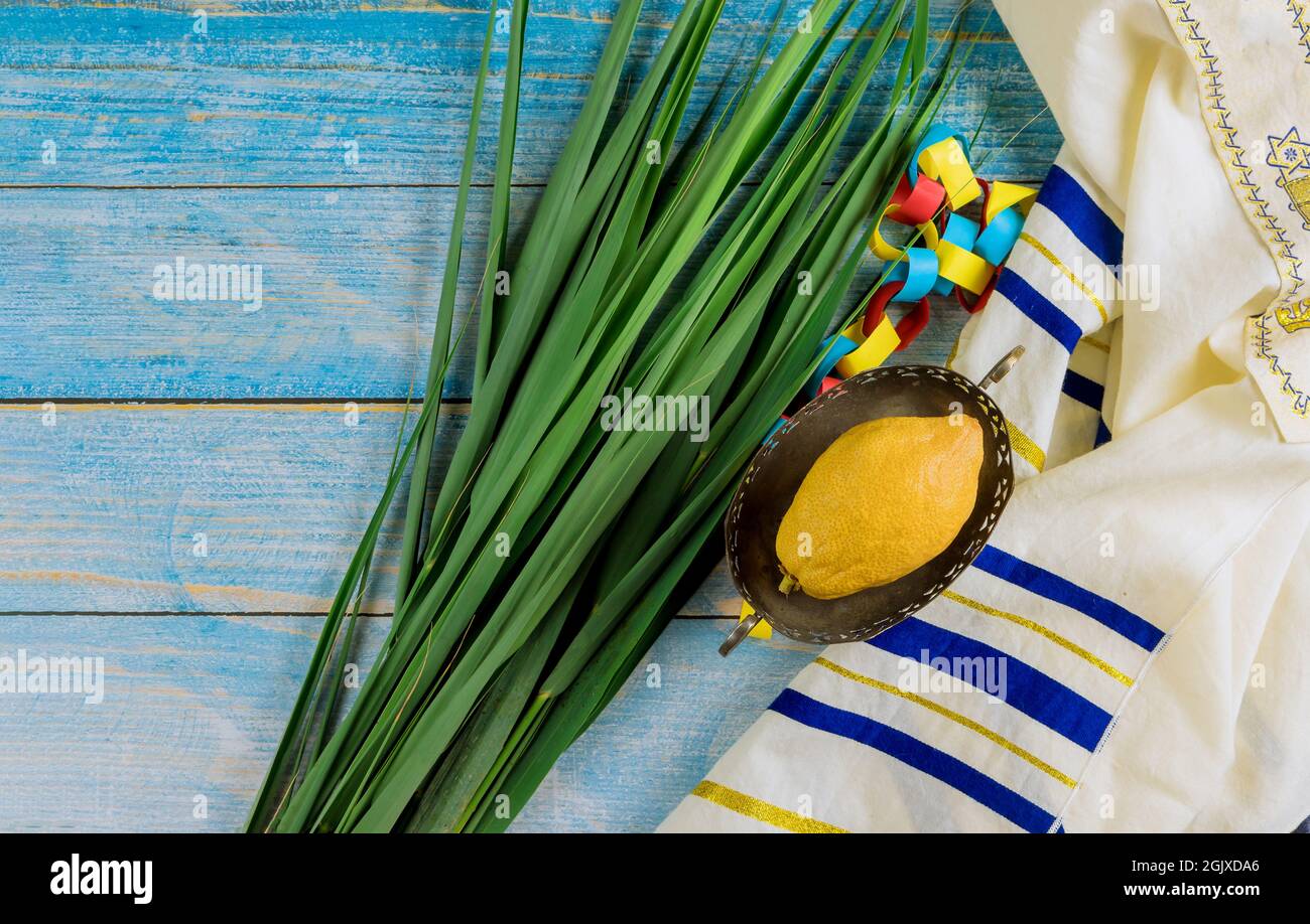 Decorations Jewish holiday celebration of Sukkot Stock Photo Alamy