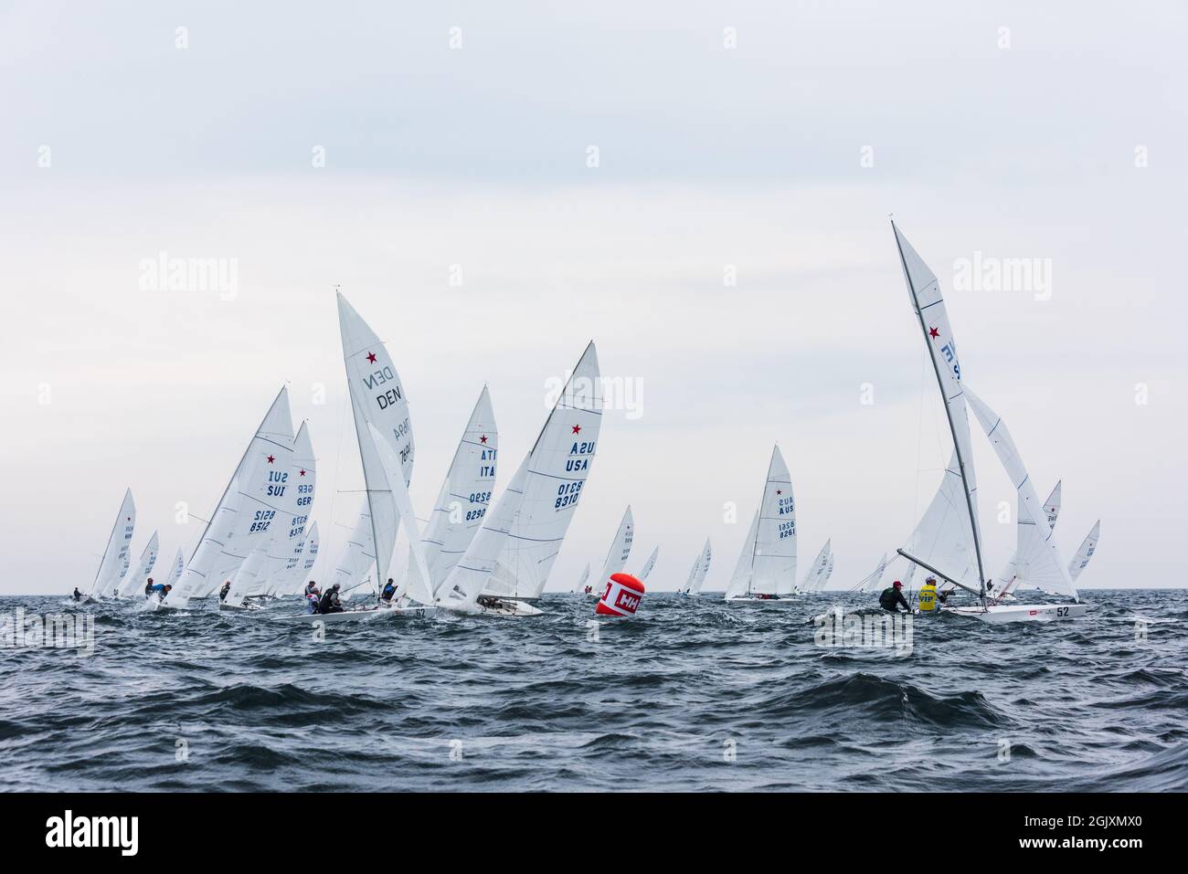 Weltmeisterschaften Starboot  bei der Kieler Woche 2021 viel Gedränge an der Wendeboje Stock Photo