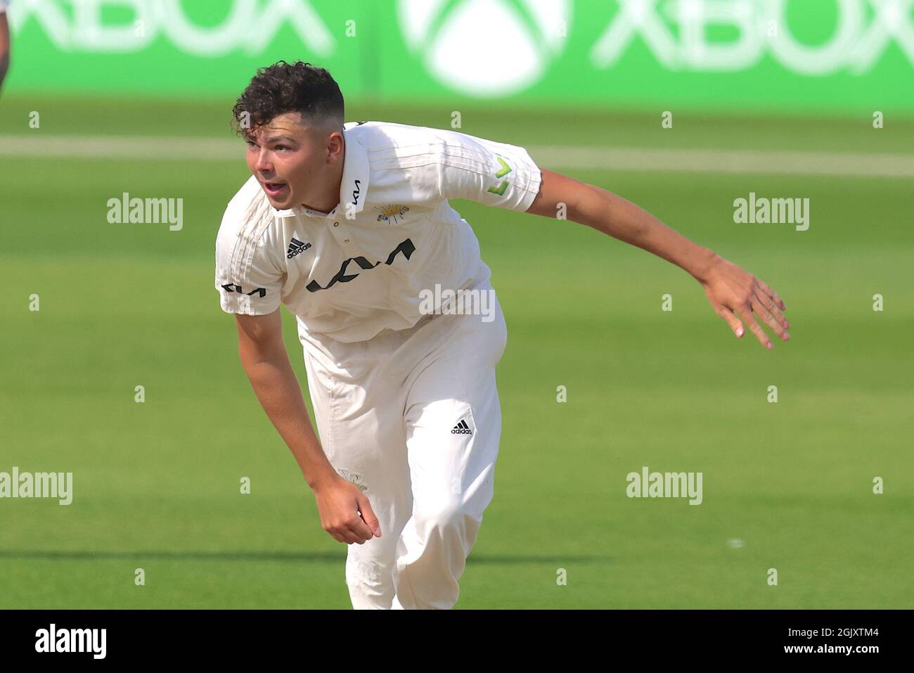 12 September, 2021. London, UK. Surrey’s James Taylor bowling as Surrey take on Essex in the County Championship at the Kia Oval, day one. David Rowe/Alamy Live News. Stock Photo
