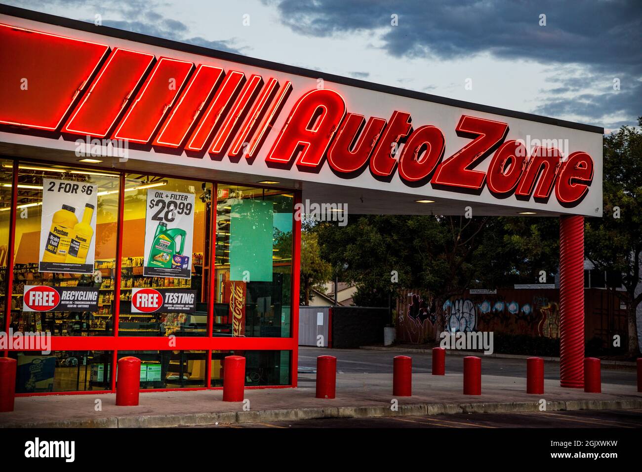 An Autozone auto parts store in Modesto California USA Stock Photo Alamy