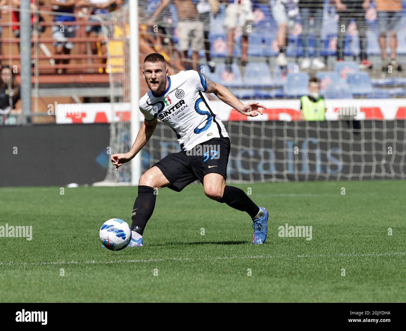 Genoa, Italy. 30 April 2022. Leo Ostigard of Genoa CFC in action during the  Serie A football match between UC Sampdoria and Genoa CFC. Credit: Nicolò  Campo/Alamy Live News Stock Photo - Alamy