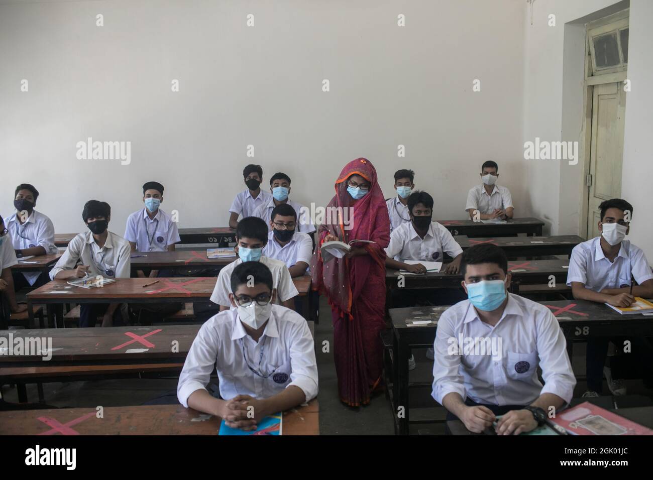 Dhanmondi government boys high school hires stock photography and images Alamy