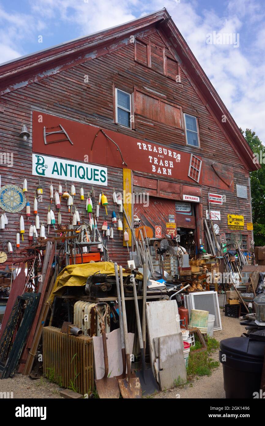 Treasures and Trash antique barn, Searsport, Maine Stock Photo Alamy