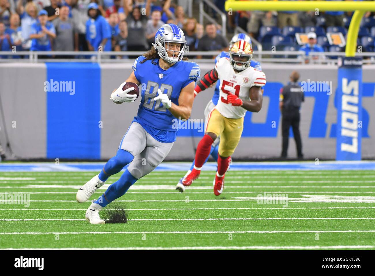 Detroit Lions tight end T.J. Hockenson (88) runs the ball against the  Seattle Seahawks during an NFL football game, Sunday, Oct. 2, 2022, in  Detroit. (AP Photo/Rick Osentoski Stock Photo - Alamy