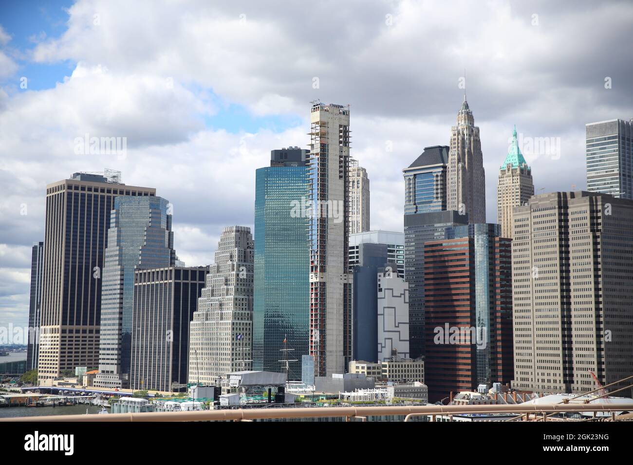A view of the Manhattan skyline from the East River in New York City ...