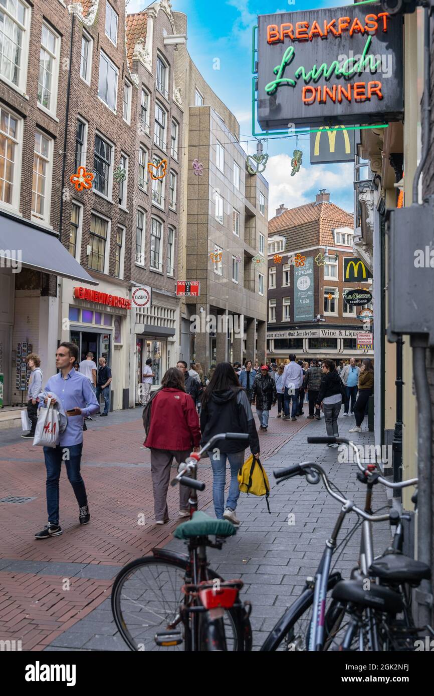 Neon breakfast lunch dinner sign hi-res stock photography and images ...