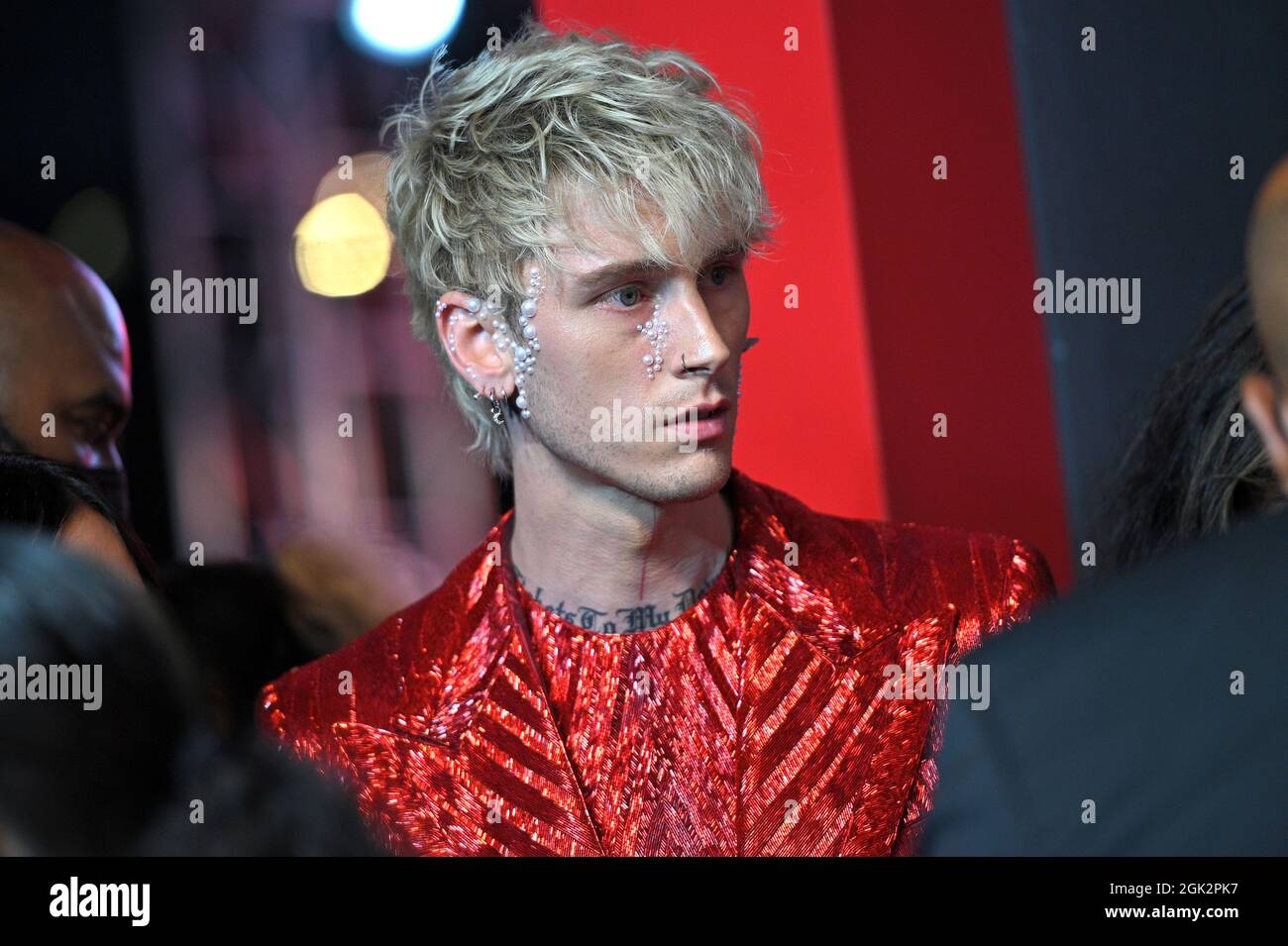 New York, USA. 12th Sep, 2021. Machine Gun Kelly walks the red carpet ...