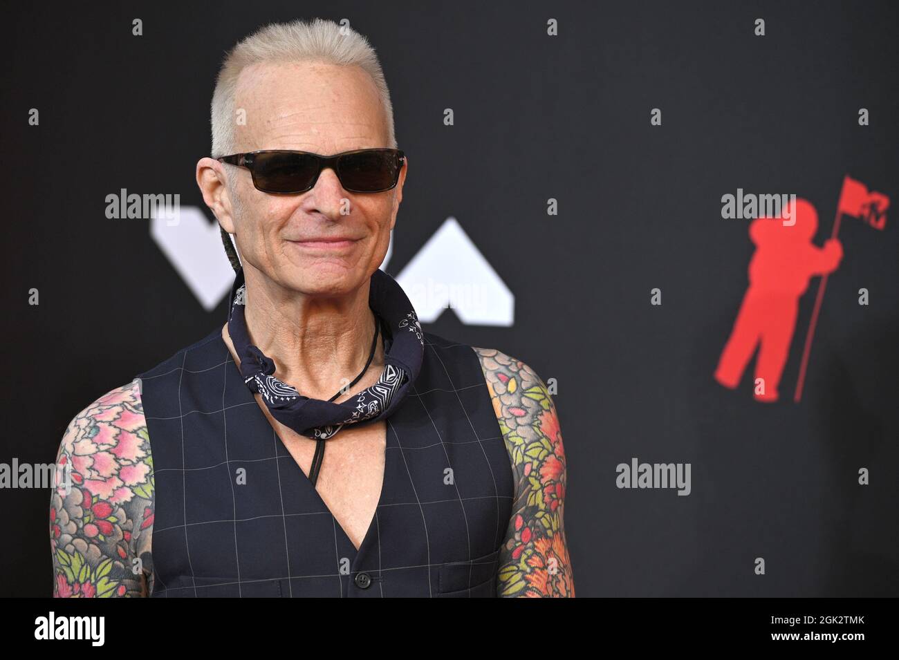 David Lee Roth walks the red carpet at the 2021 MTV Video Music Awards ...