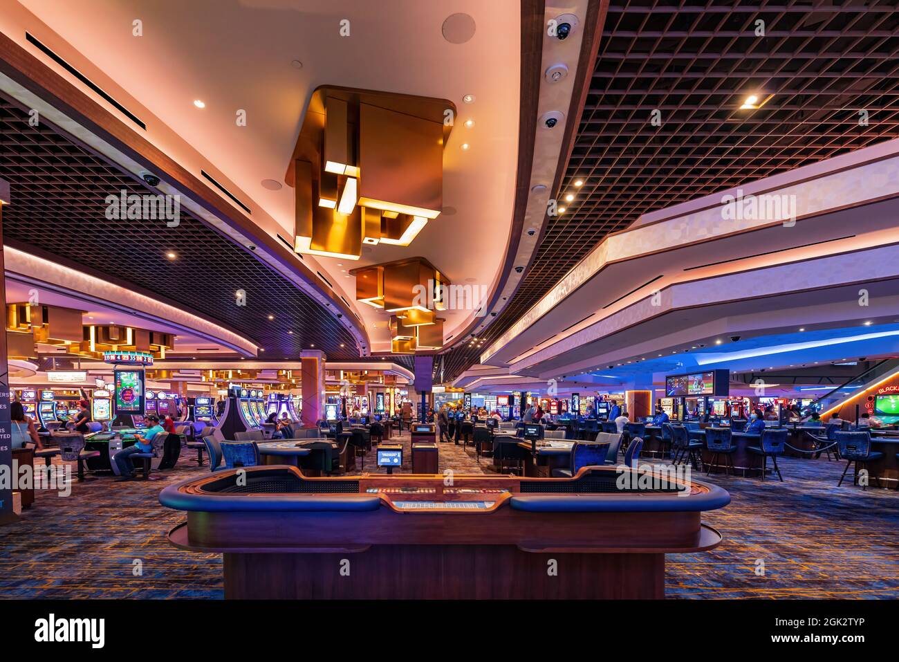 The Strat Hotel Casino And Skypod And Las Vegas Boulevard Gateway Arches At  Night Stock Photo - Download Image Now - iStock